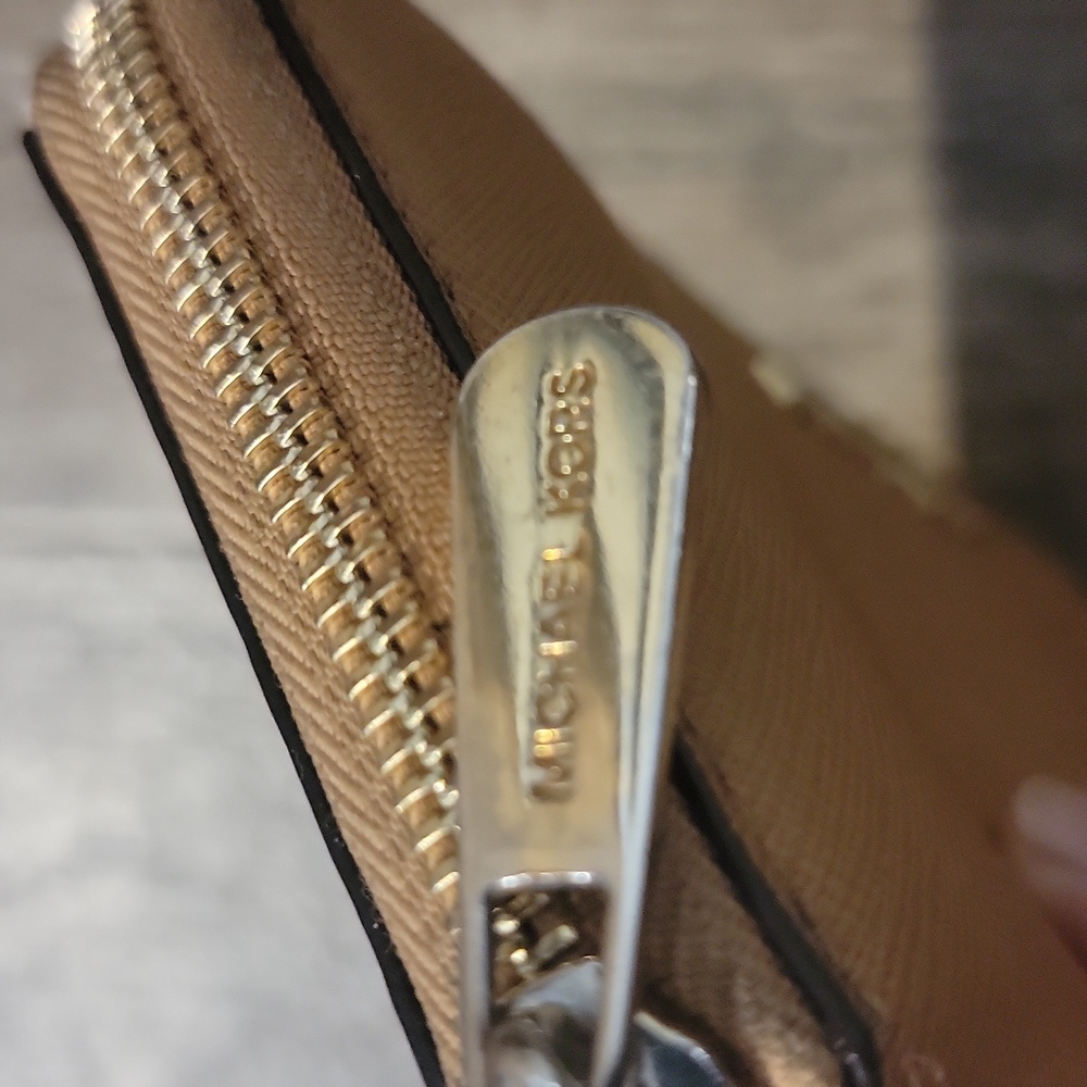 MK wallet - Picture 3 of 9